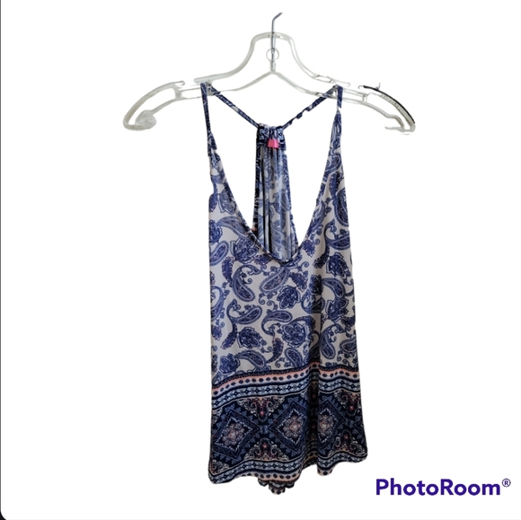 Tops - 💖3/30 Paisley tank top